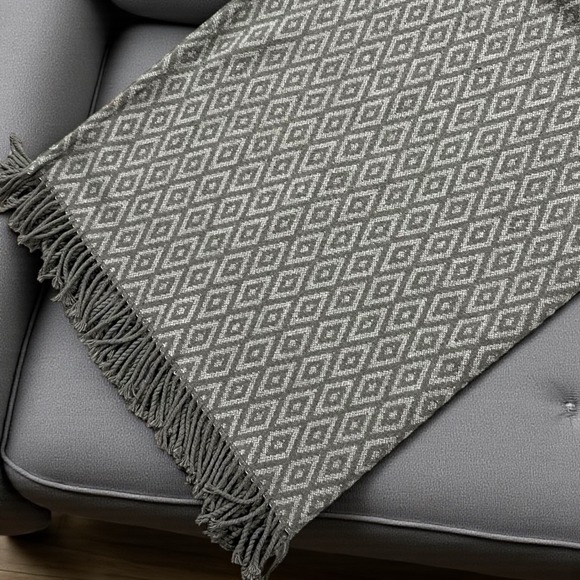 Textels Penedo Fine Linens Portugal‎ Cozy Diamond Pattern Throw Blanket Fringe